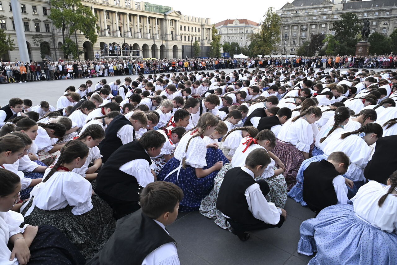 Hungarian folk dance record Budapest