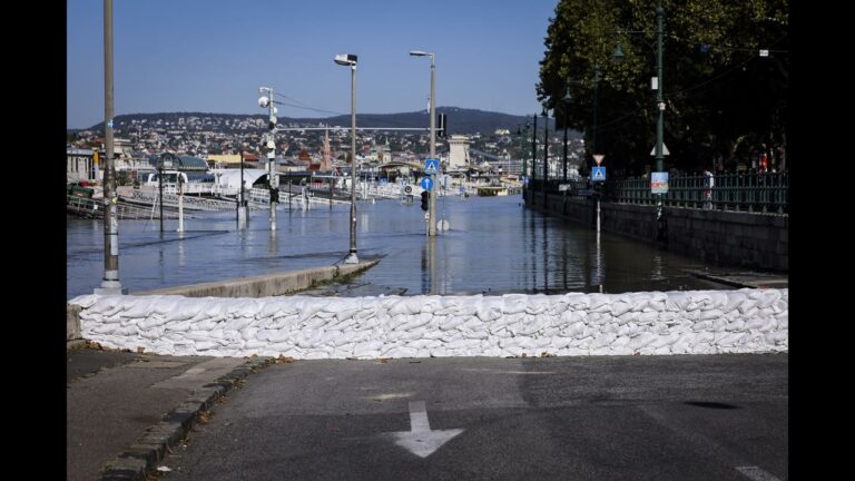 Hungary news flood in Budapest