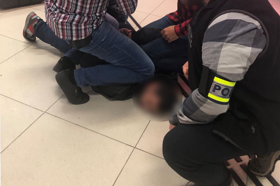 Murderer at Budapest Airport