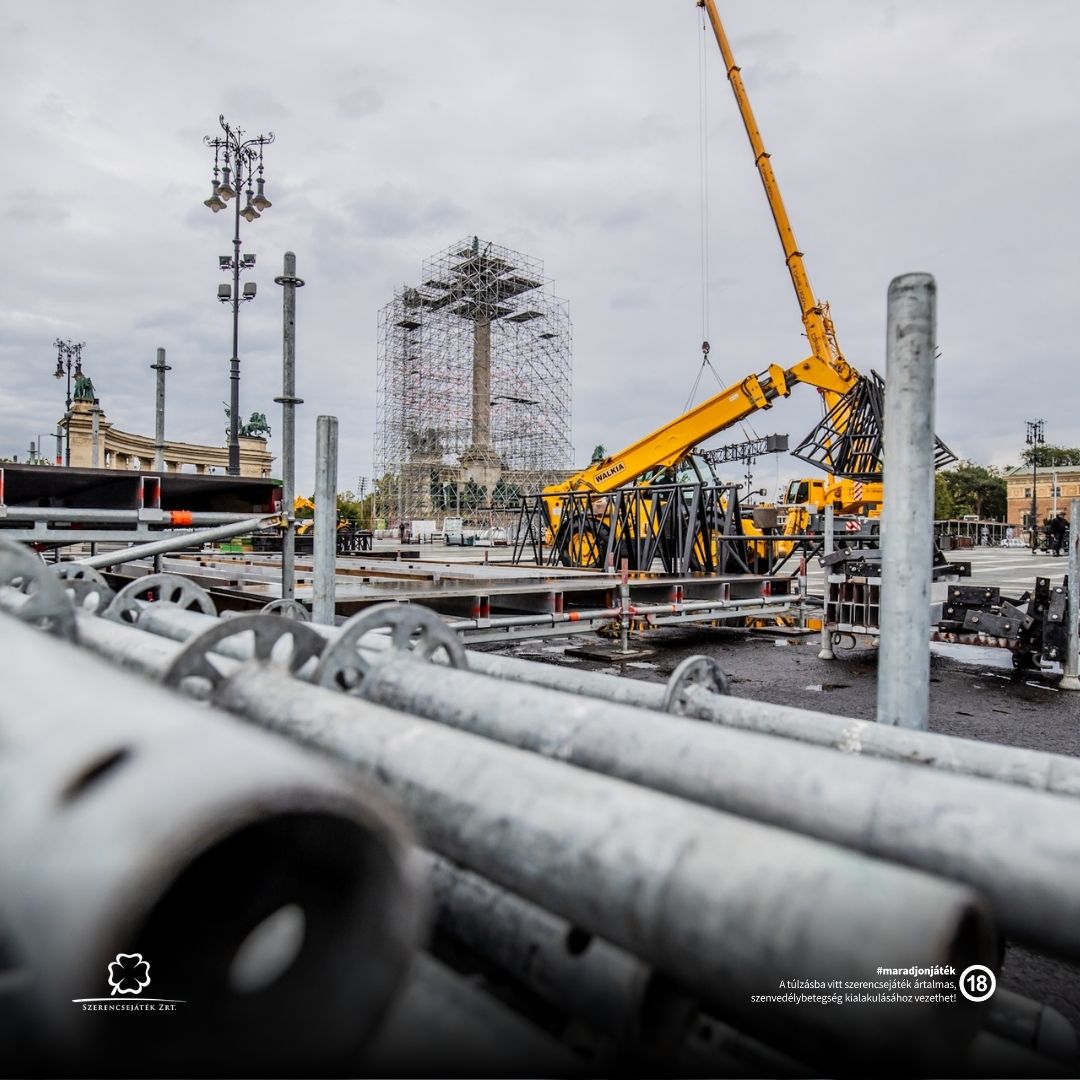 Stage for the Ricky Martin concert under construction