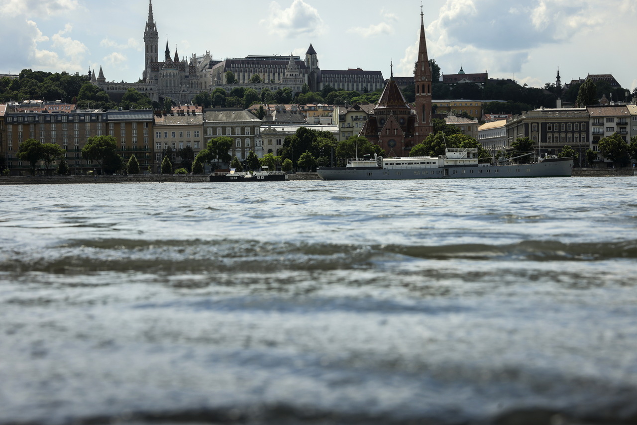 danube flood budapest