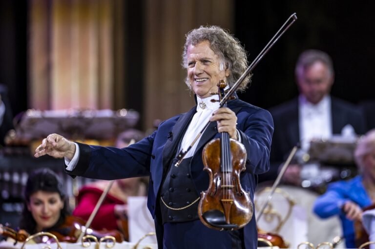 André Rieu voilin concert budapest (1)