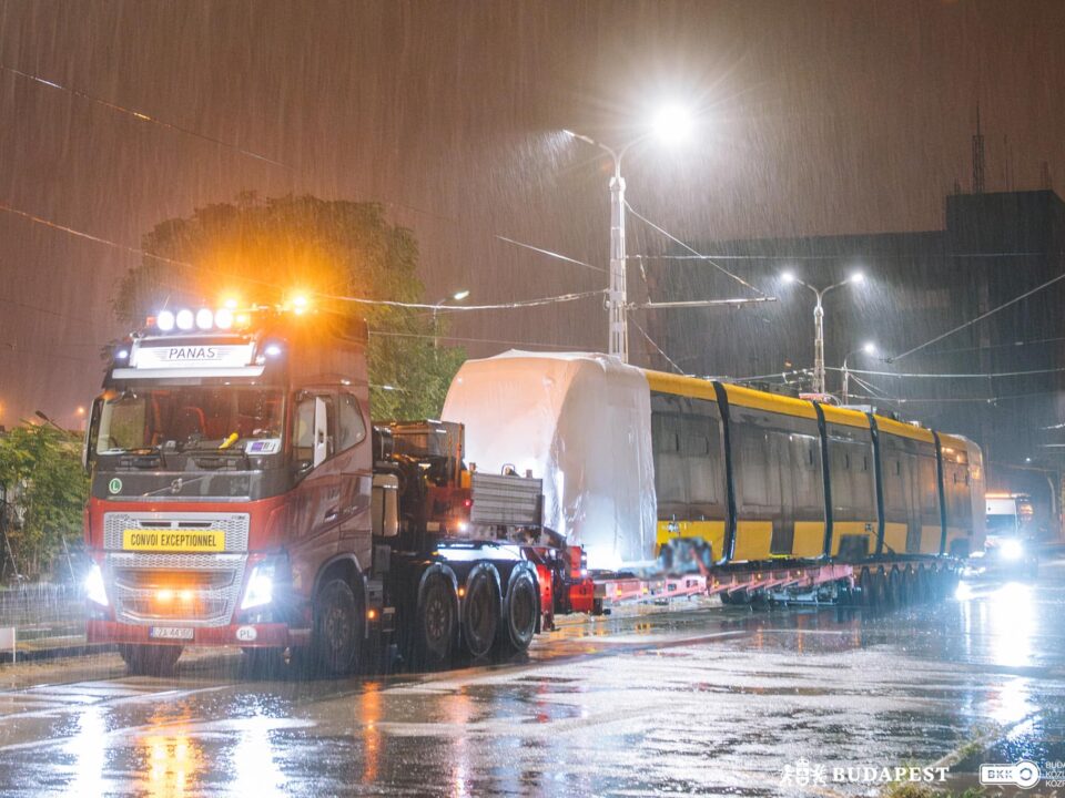 New Spanish trams arrive in Budapest