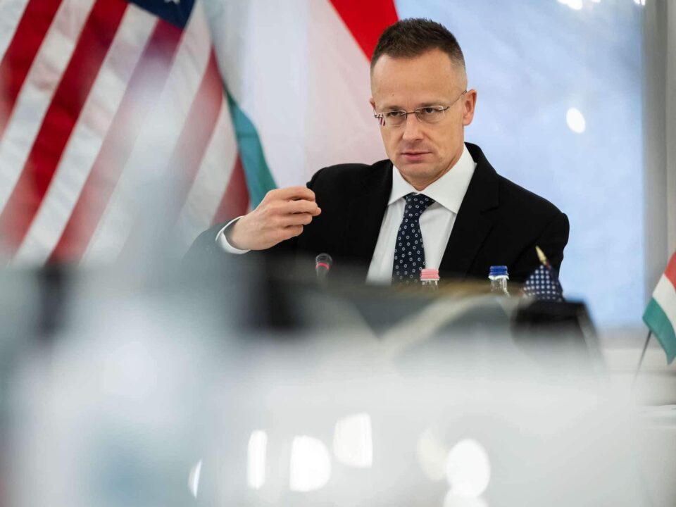 Hungarian FM Szijjártó thankful for American FDI german chinese battery plants