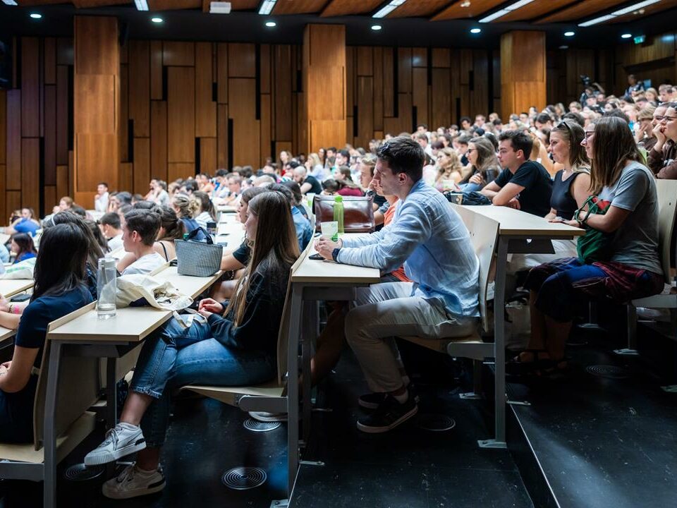 Hungarian universities Semmelweis University (Copy)