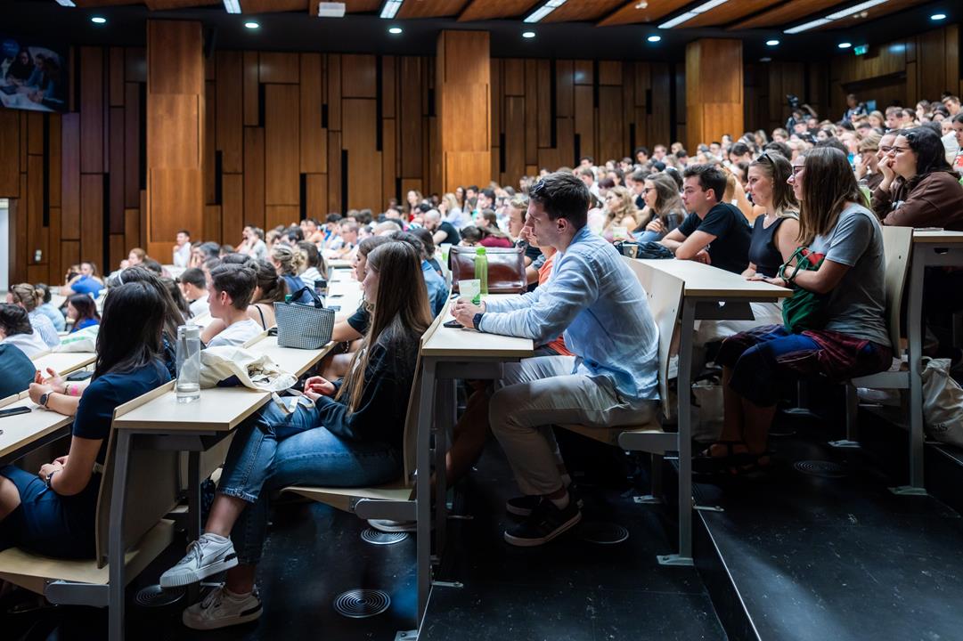 Hungarian universities Semmelweis University (Copy)