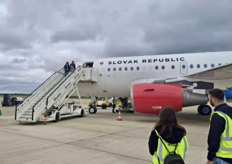 slovakia evacuation lebanon hungarians