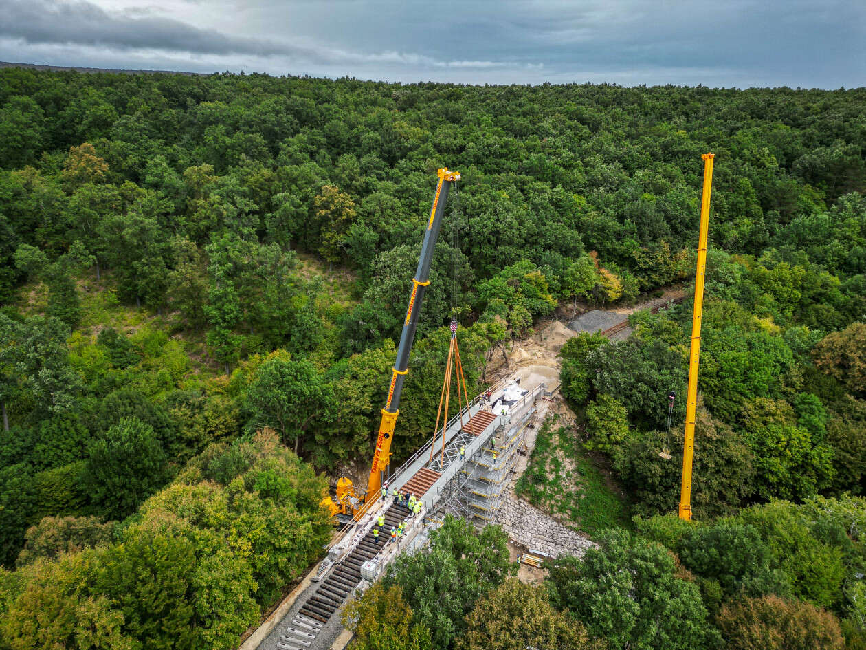 győr-veszprém railway reconstruction máv