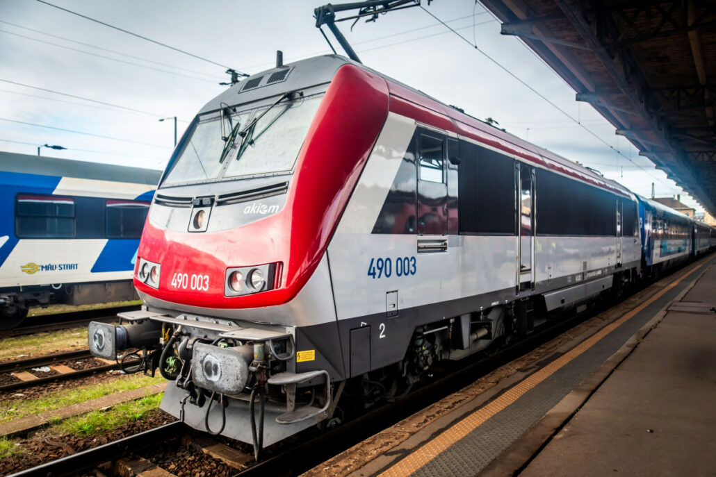 MÁV-START tests used French Alstom electric locomotives to modernise Hungarian railways