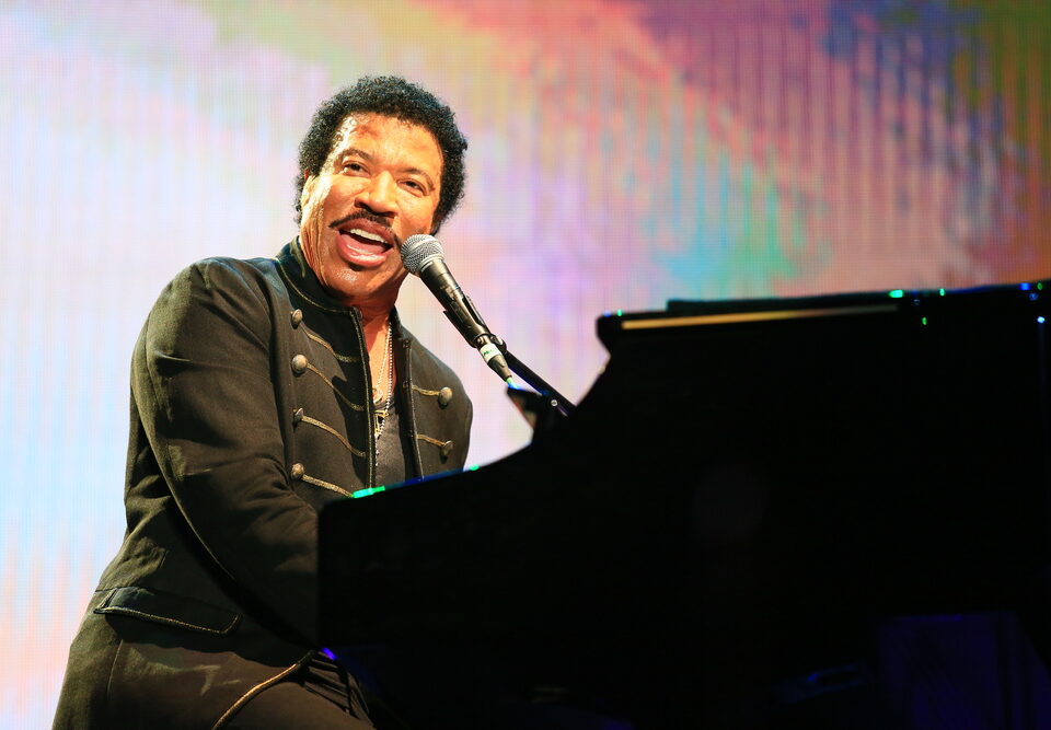 lionel richie budapest concert