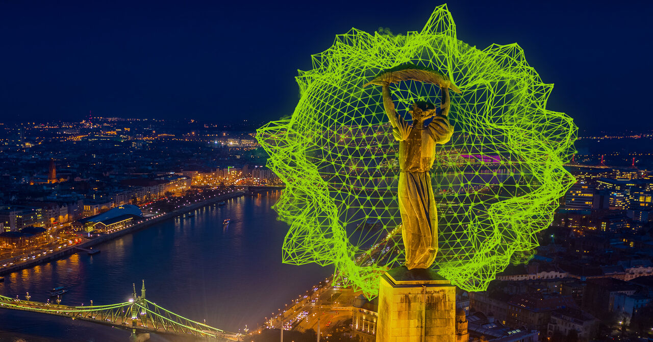 yettel citadel liberty statue laser show