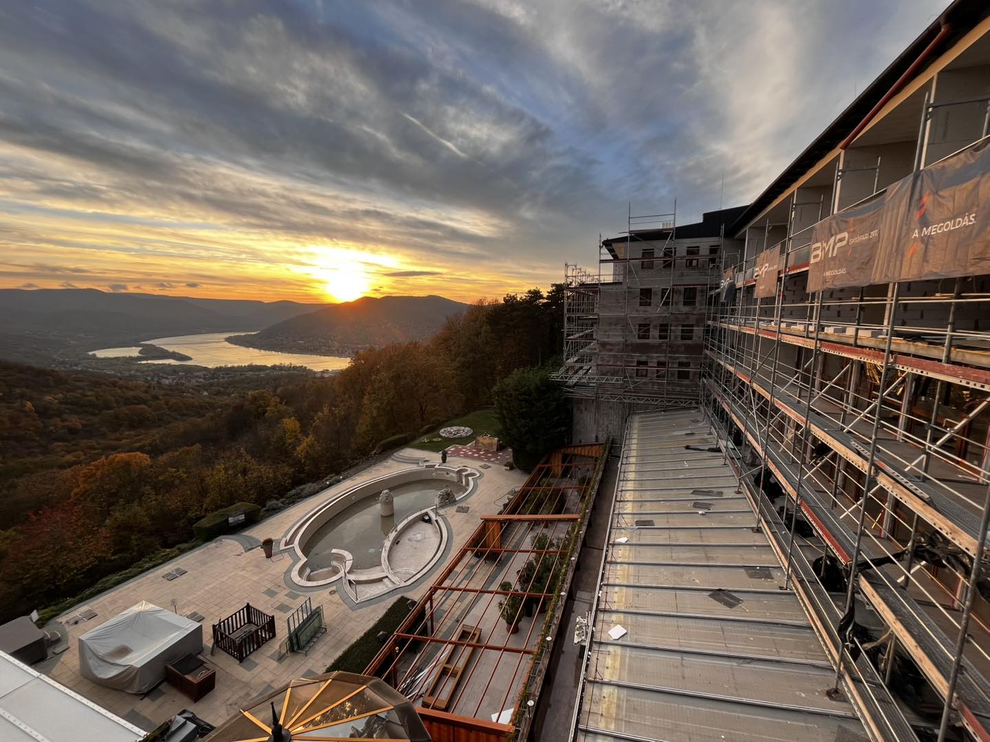 Beloved Hungarian hotel in the picturesque Danube Bend Hotel Silvanus