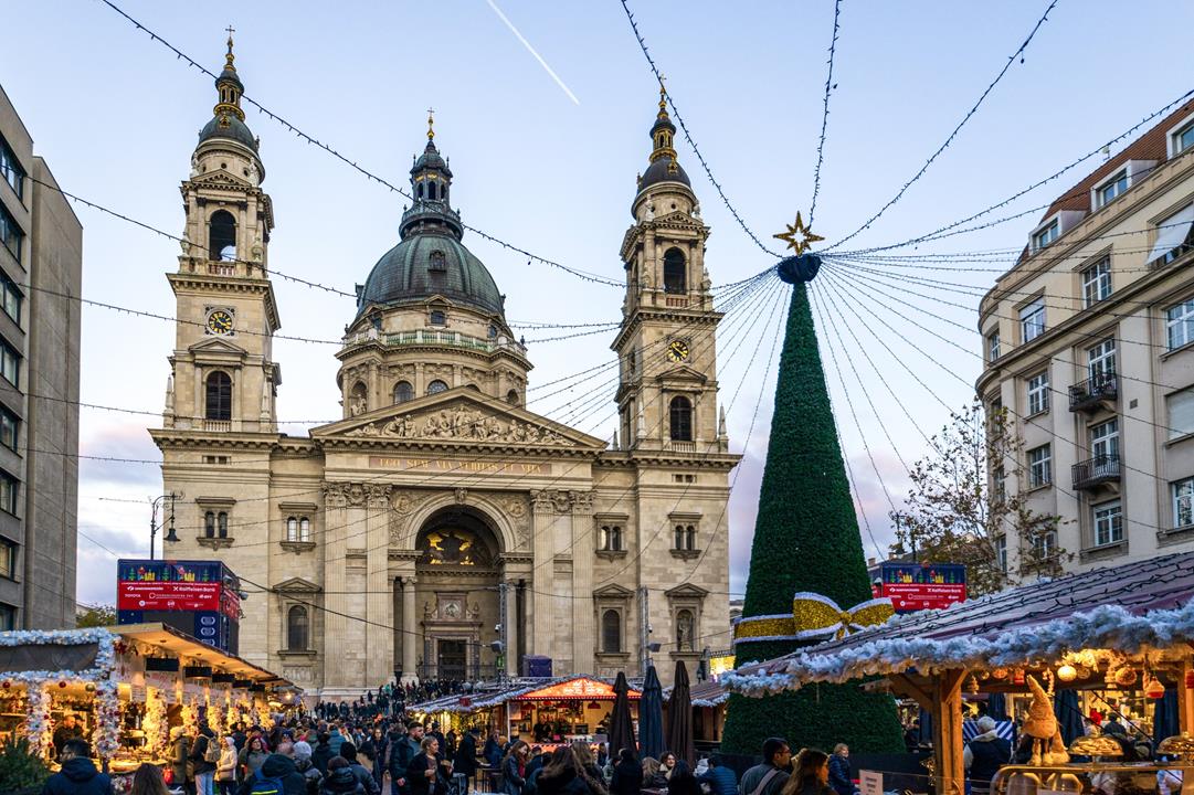 Budapest's Advent Basilica Christmas market chosen the Best Christmas Market of All the Time