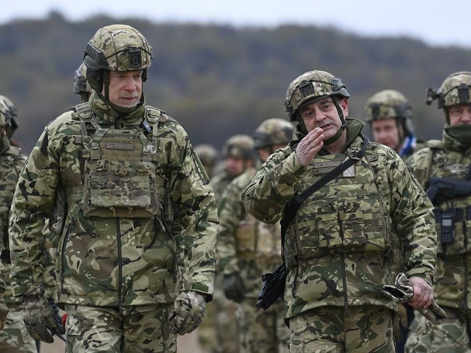 Hungarian army chief visited Hungarian soldiers serving in Lebanon