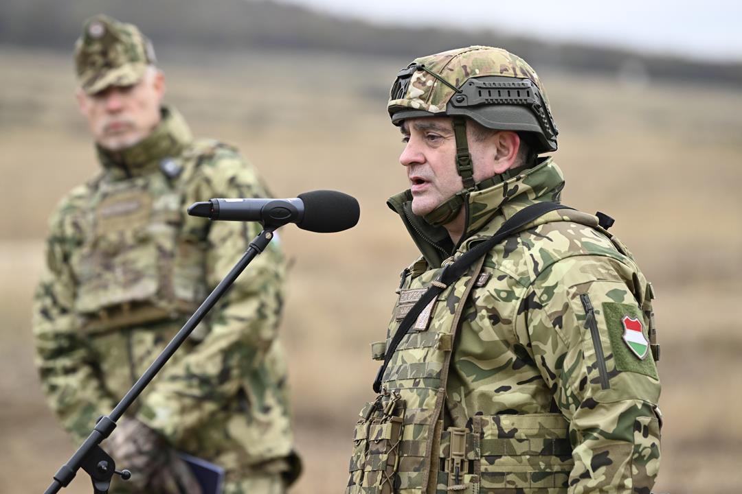 Hungarian army chief visited Hungarian soldiers serving in Lebanon