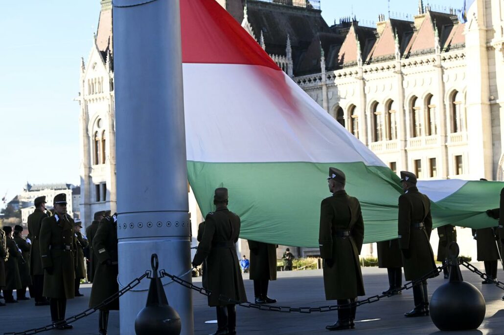 Photos: Hungarian national flag flown at half-mast in front of Parliament