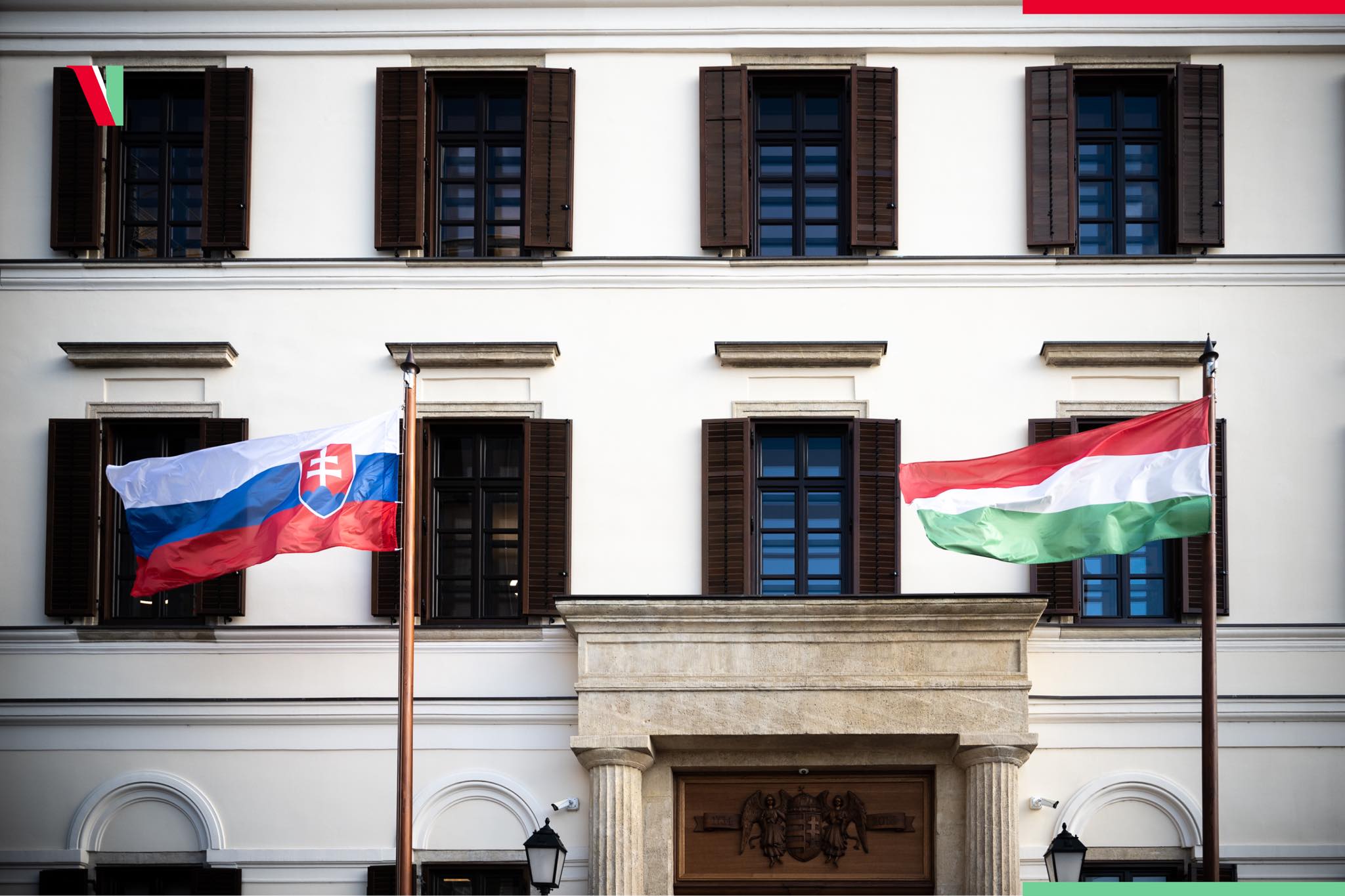 New Slovak law would ban Hungarian language use on trains, buses, trams, and post offices