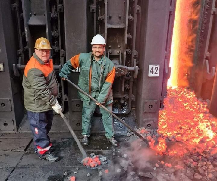 Thousands of families in crisis before Christmas biggest Hungarian steel works cannot pay