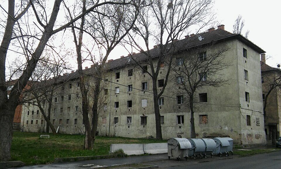 hős street slum budapest