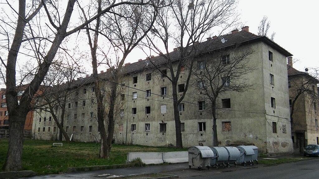 hős street slum budapest