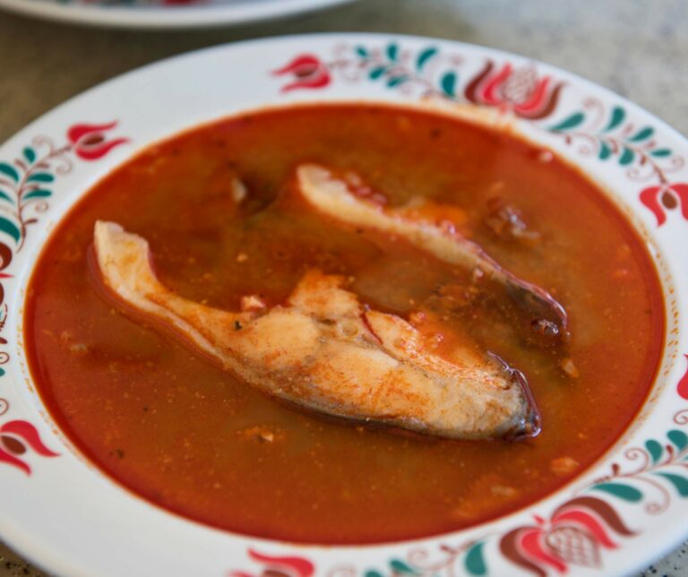 Hungarian Christmas recipes - fisherman's soup