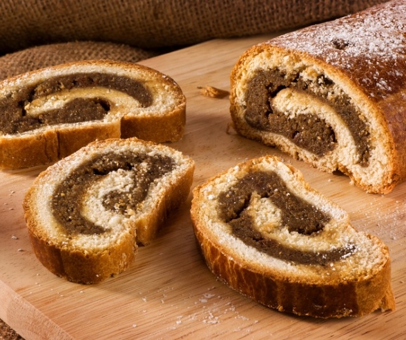 Hungarian Christmas recipes - walnut beigli