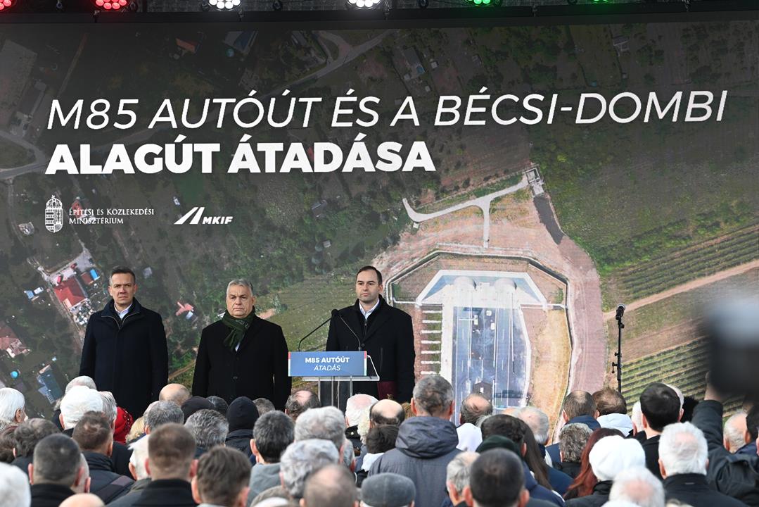 New motorway stretch, twin tube tunnel inaugurated in Hungary