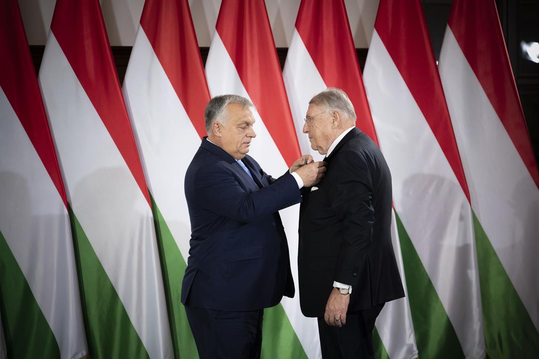 Orbán deocrated Mr Russia