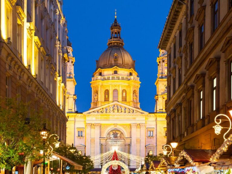 Saint Stephens basilica Advent Budapest hungary news