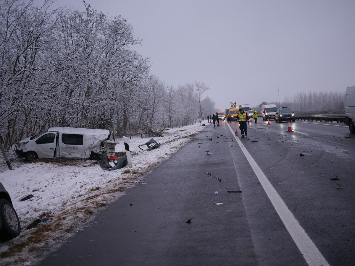 Tragedy on Hungarian motorway minibus offering aid hit in deadly accident m5