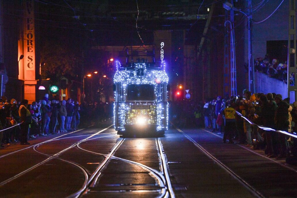 tram budapest christmas