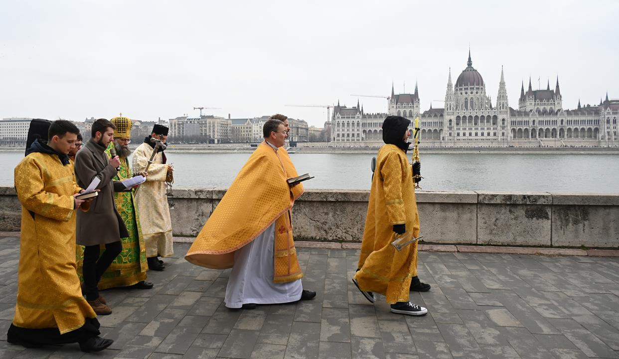 Blessing the Danube in Budapest Hungary news