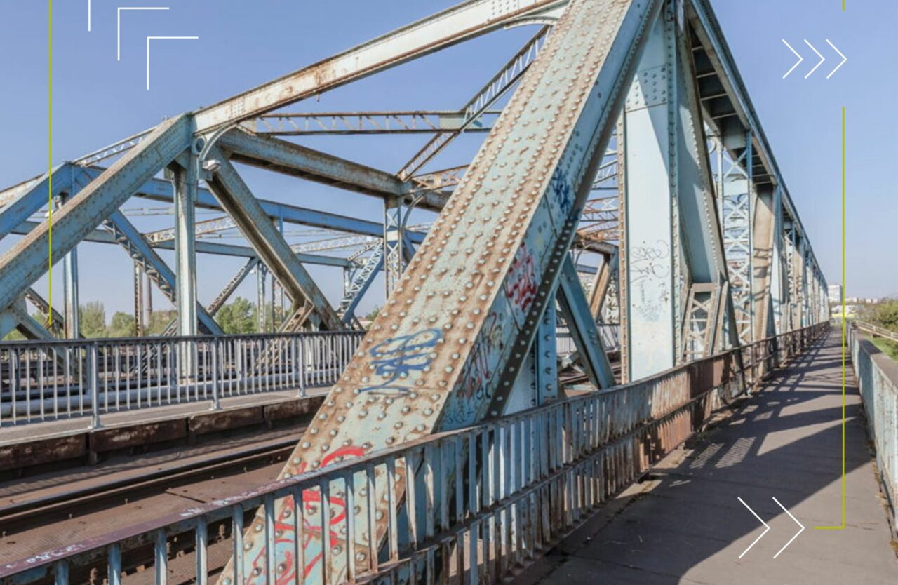 Gubacsi railway bridge Budapest