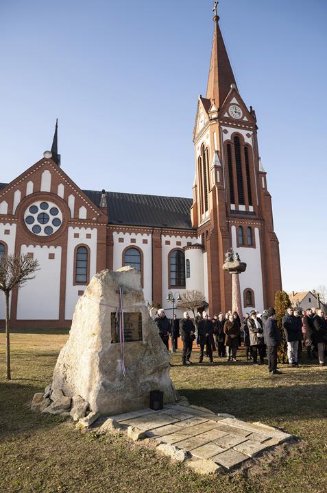 Monument to Hungarians deported to Soviet labour camps