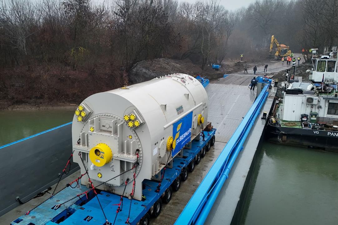 匈牙利發電廠720噸負載