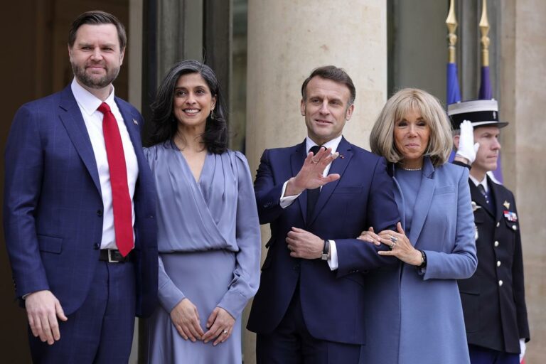 Macron paris
