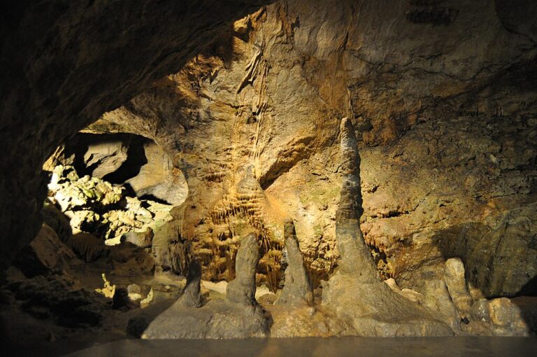 Pál-Völgyi Cave Budapest month of caves