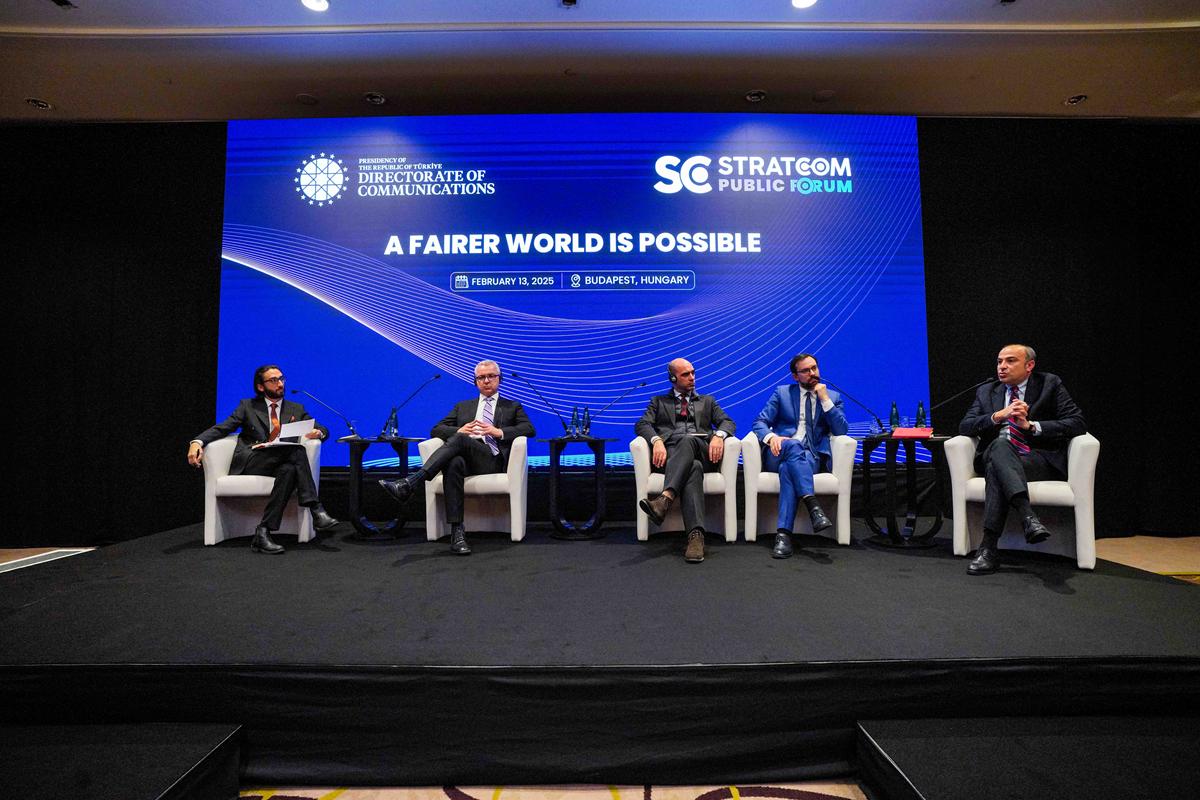 Forum public Stratcom à Budapest