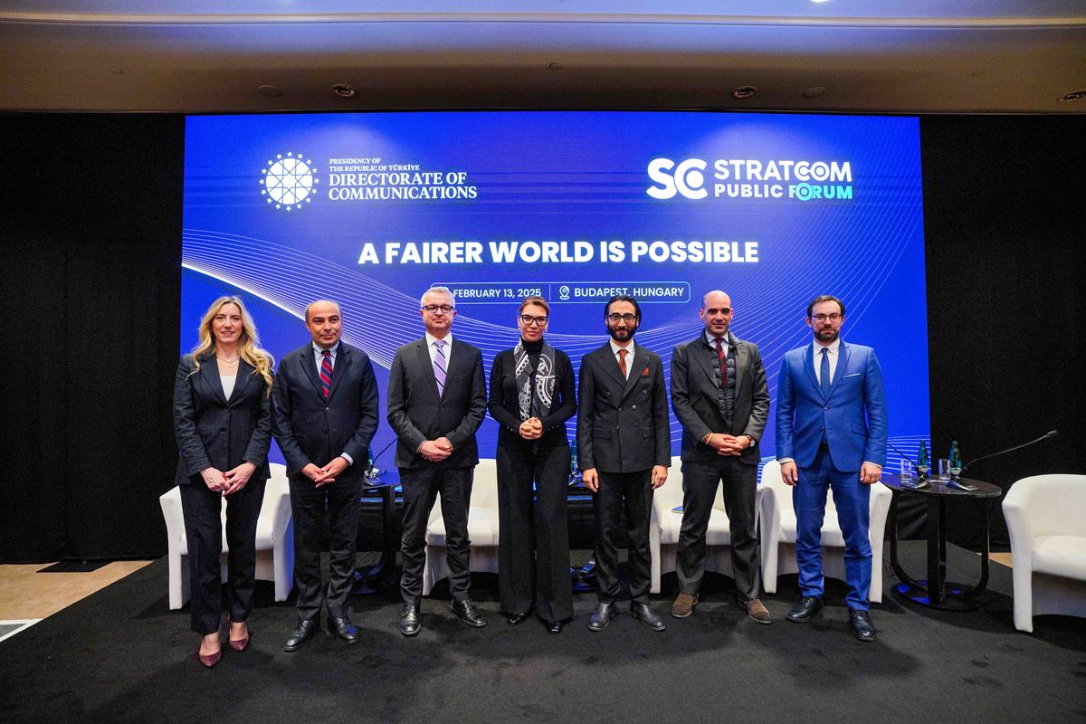 Forum public Stratcom à Budapest