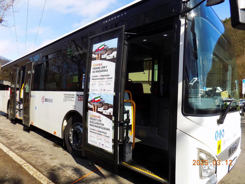 International, scheduled bus service restarted from North Hungarian town but with an annoying error