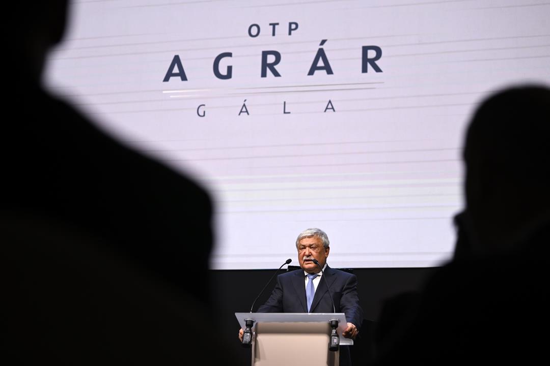 OTP Bank gala CEO Sándor Csányi