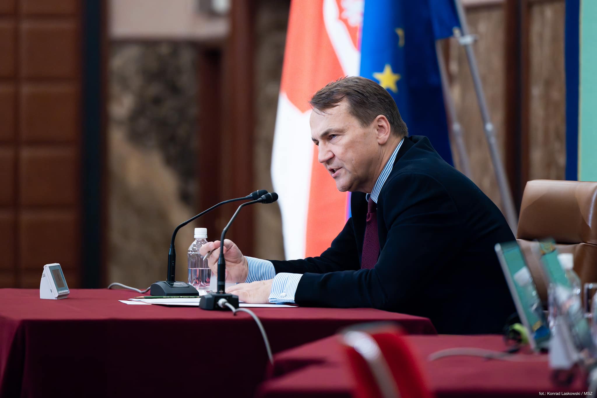 Ministrul polonez de externe Radoslaw Sikorski