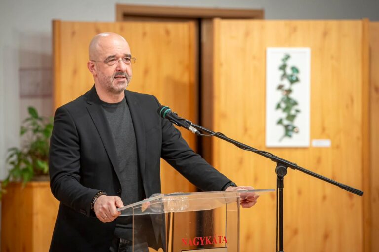 Government official Zoltán Kovács Qatar