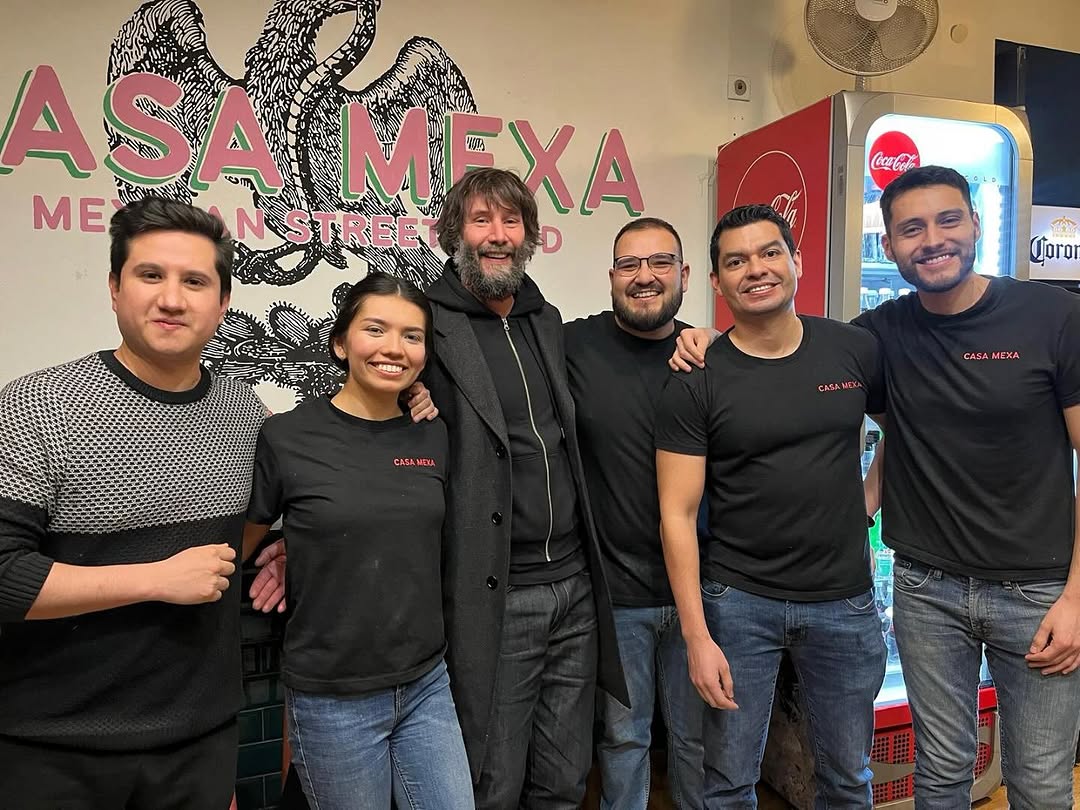 A estrela de Hollywood Keanu Reeves está em Budapeste