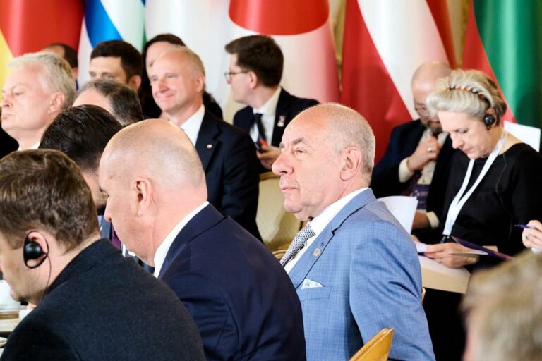 El presidente húngaro Tamás Sulyok 3 mares