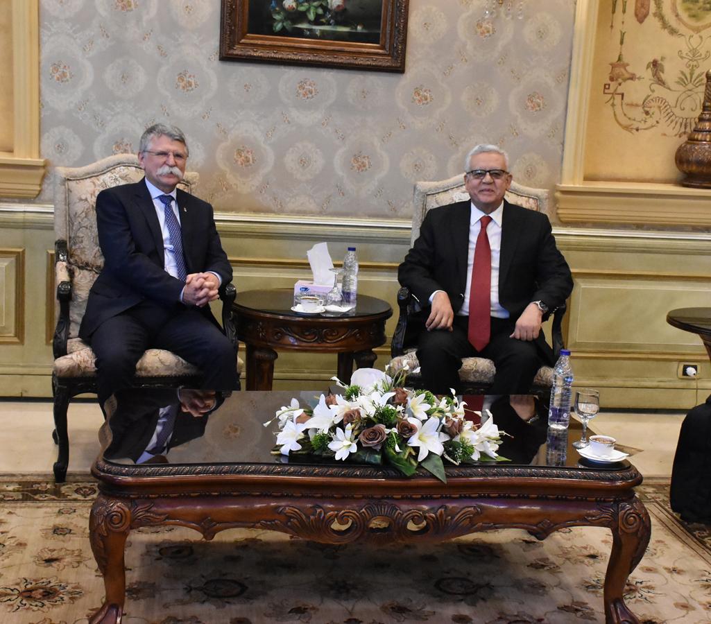 Hungary’s parliamentary speaker strengthens ties with Egypt in official talks