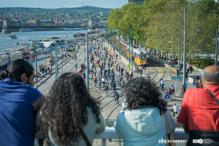Pedestrian zone reopens in Budapest's heart (Copy)