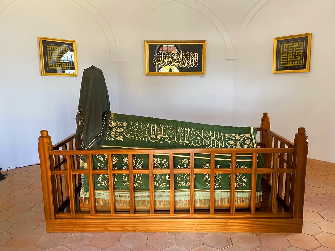 Symbolic coffin Gül Baba's tomb