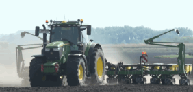Hungarian farmers Mediterranean crops