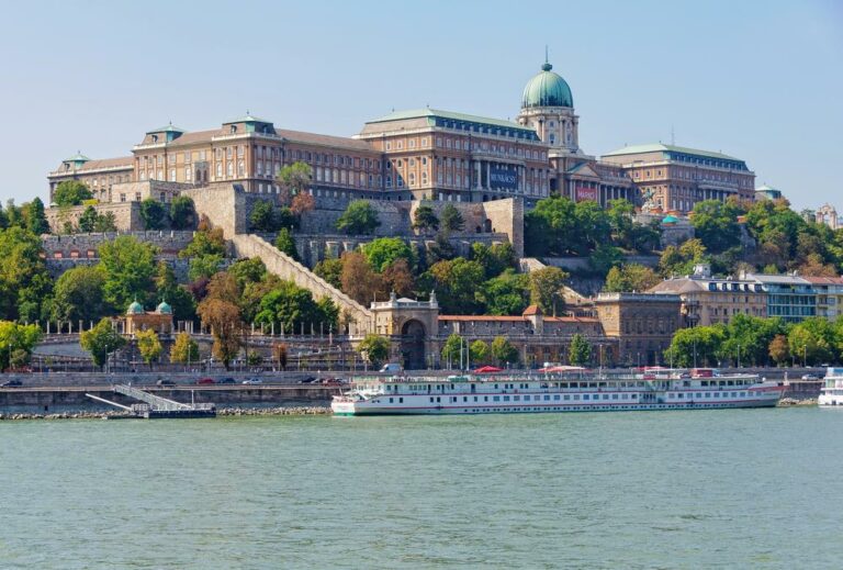 Novo site do Distrito do Castelo de Buda